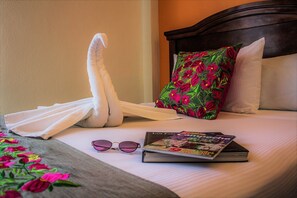 Standard Double Room, 1 Katil Kelamin (Double) | Peti besi dalam bilik, meja, kalis bunyi, seterika/papan seterika 