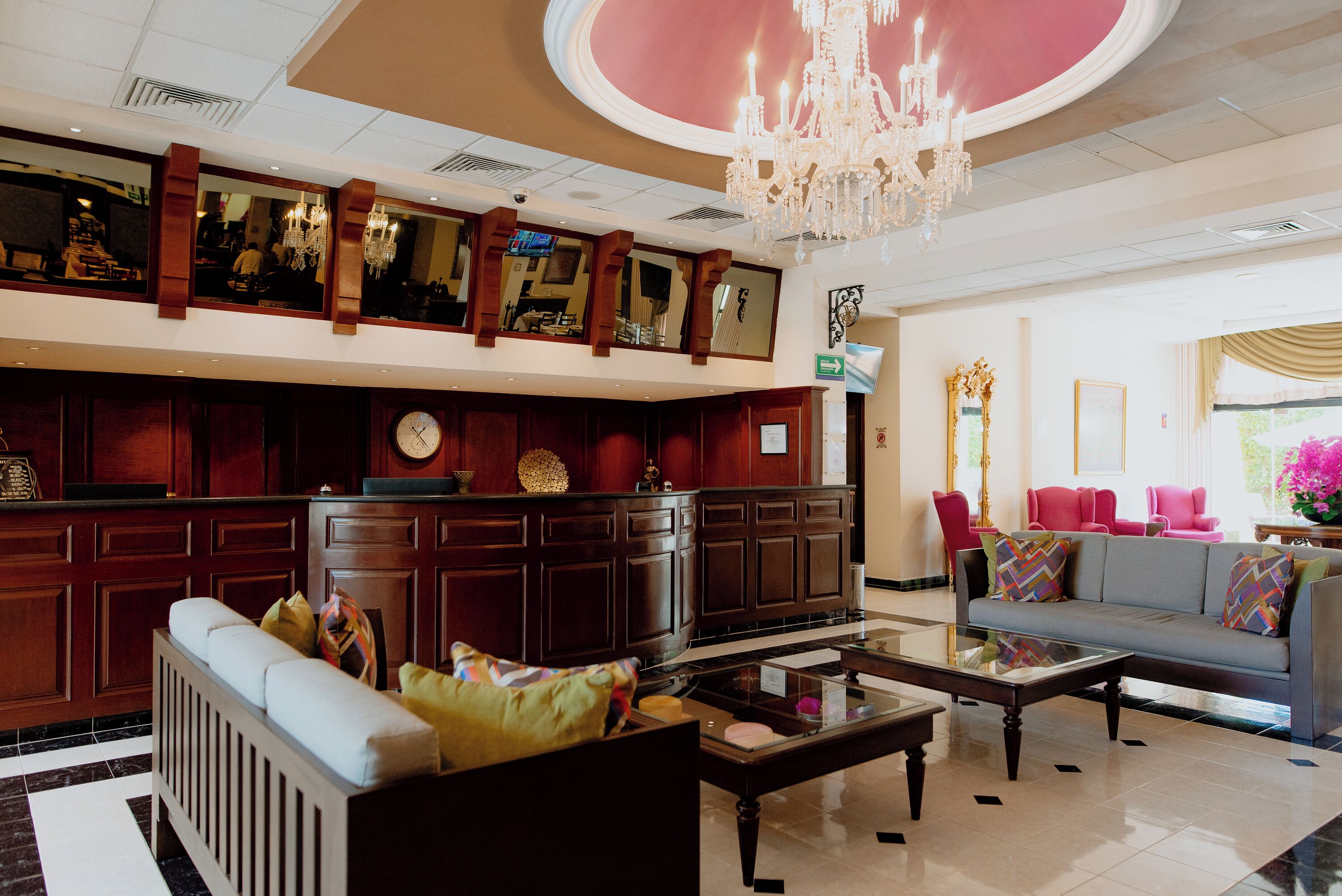 32-inch LCD TV with cable channels, TV