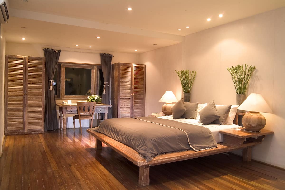 1 bedroom, premium bedding, minibar, in-room safe
