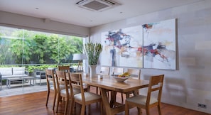 One Bedroom Apartment Without Pool | Opções para refeição no quarto