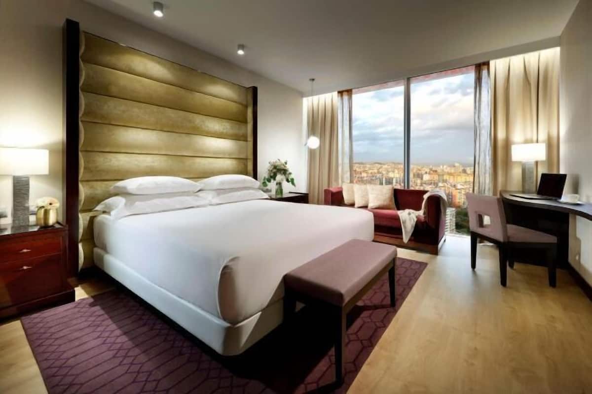 1 bedroom, minibar, in-room safe, blackout drapes
