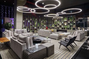 Suíte, 1 cama King, vista para a cidade (Duplex) | Saguão