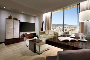 Executive Suite (Regency)