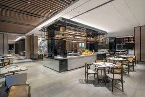 2 restaurants, breakfast served - Seaview Gleetour Hotel Shenzhen - East Wing Building (Shenzhen)