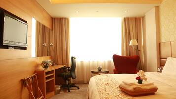 Superior Room, 1 King Bed (East Wing) | In-room safe, desk, blackout drapes, iron/ironing board (on request)