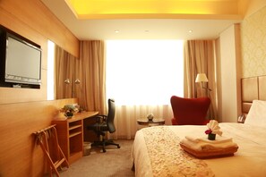 Superior Room, 1 King Bed (East Wing) | In-room safe, desk, blackout drapes, iron/ironing board