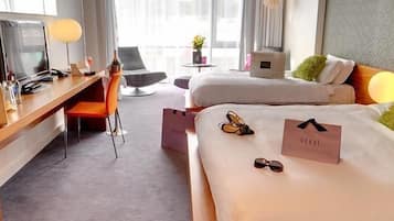 Doppia Standard, 1 letto matrimoniale | Una cassaforte in camera, con stile personalizzato