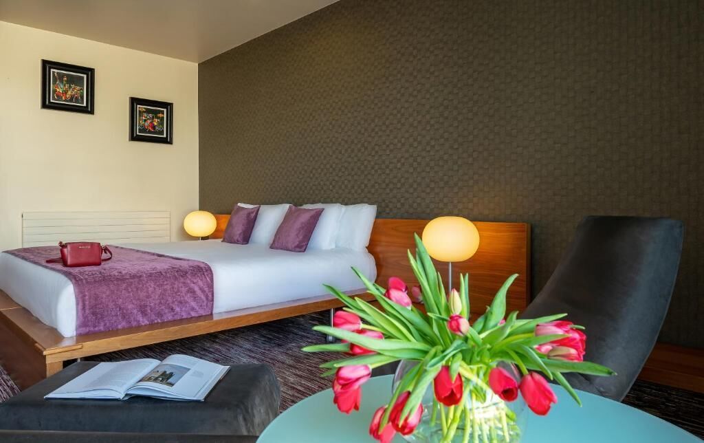 in-room safe, individually decorated, individually furnished, desk