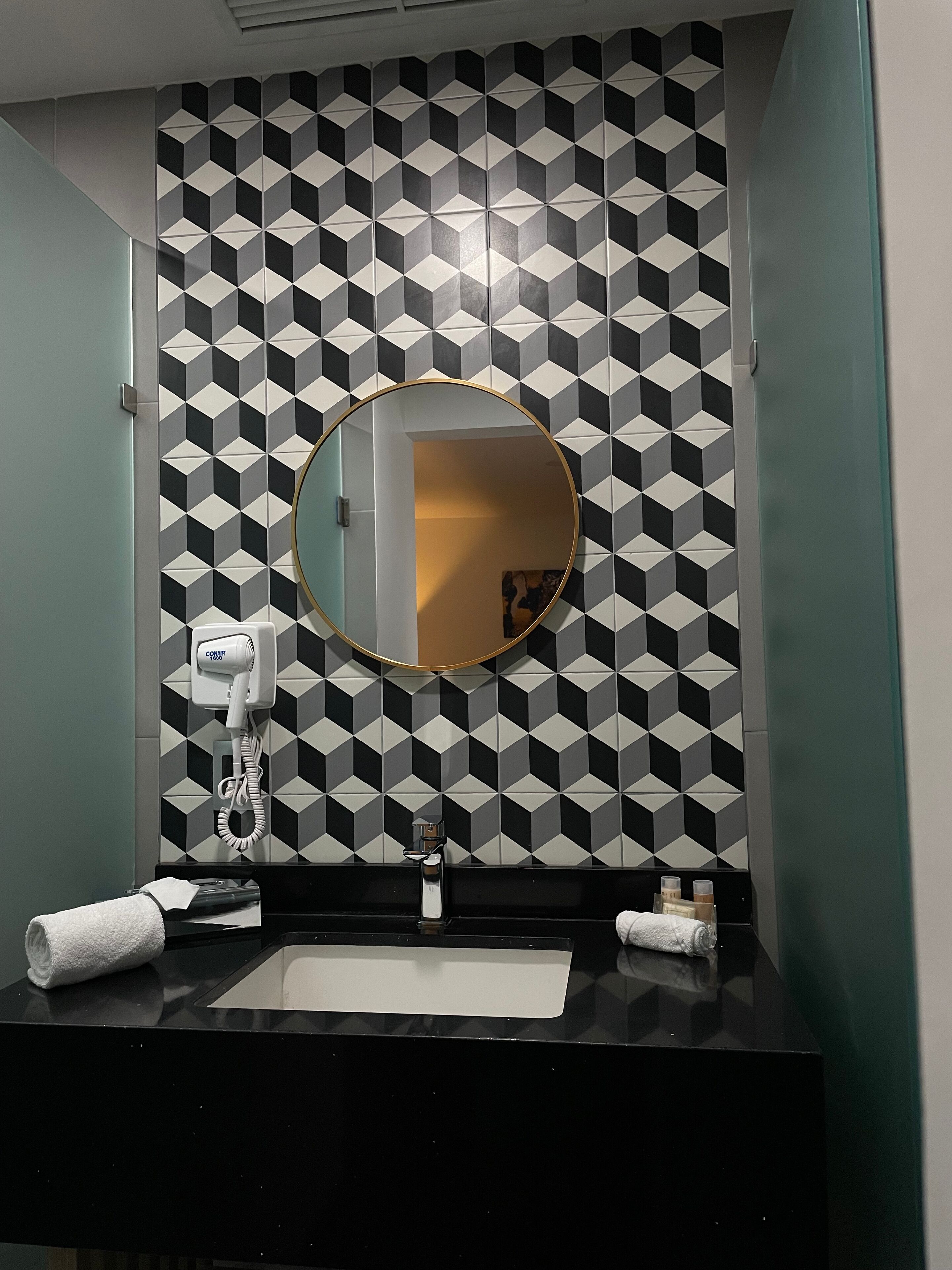 standard double room, 2 double beds | bathroom | free toiletries, hair dryer, towels