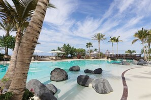 7 outdoor pools, pool umbrellas, sun loungers - The Ritz-Carlton Tenerife, Abama (Guia de Isora)
