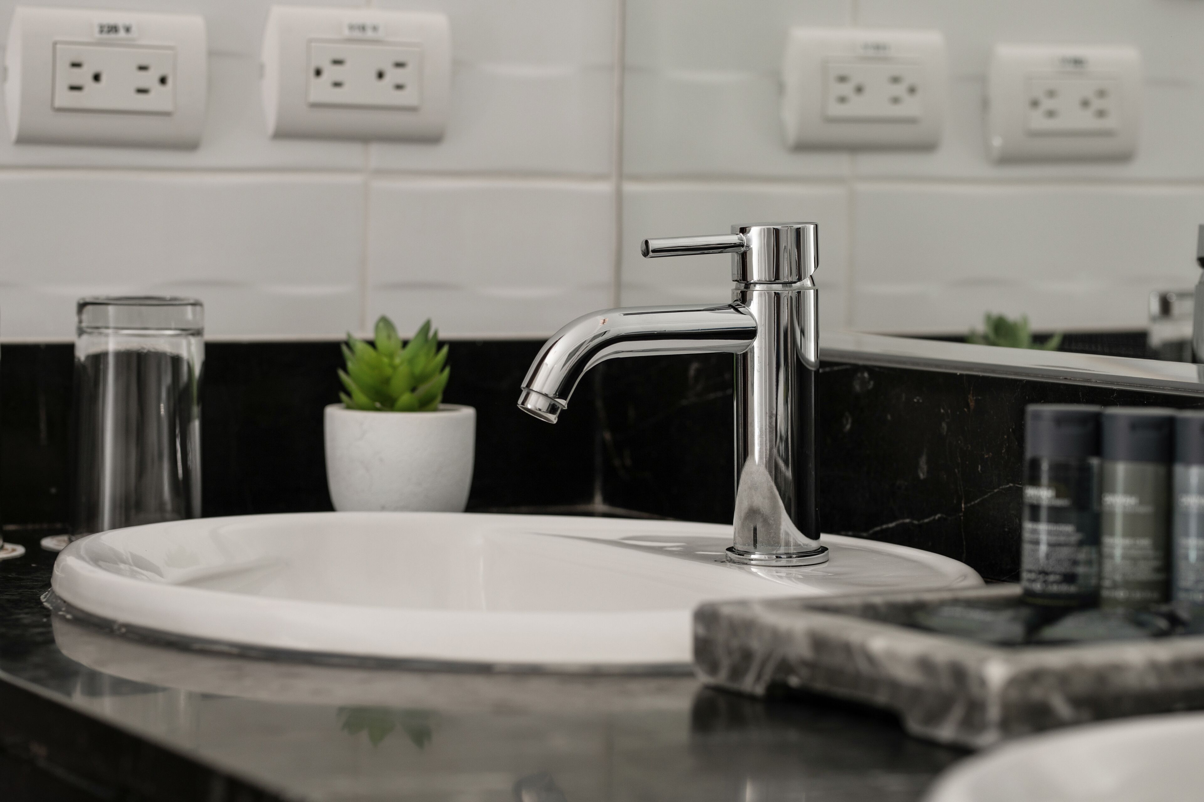 standard double twin room | bathroom | shower, hair dryer, towels