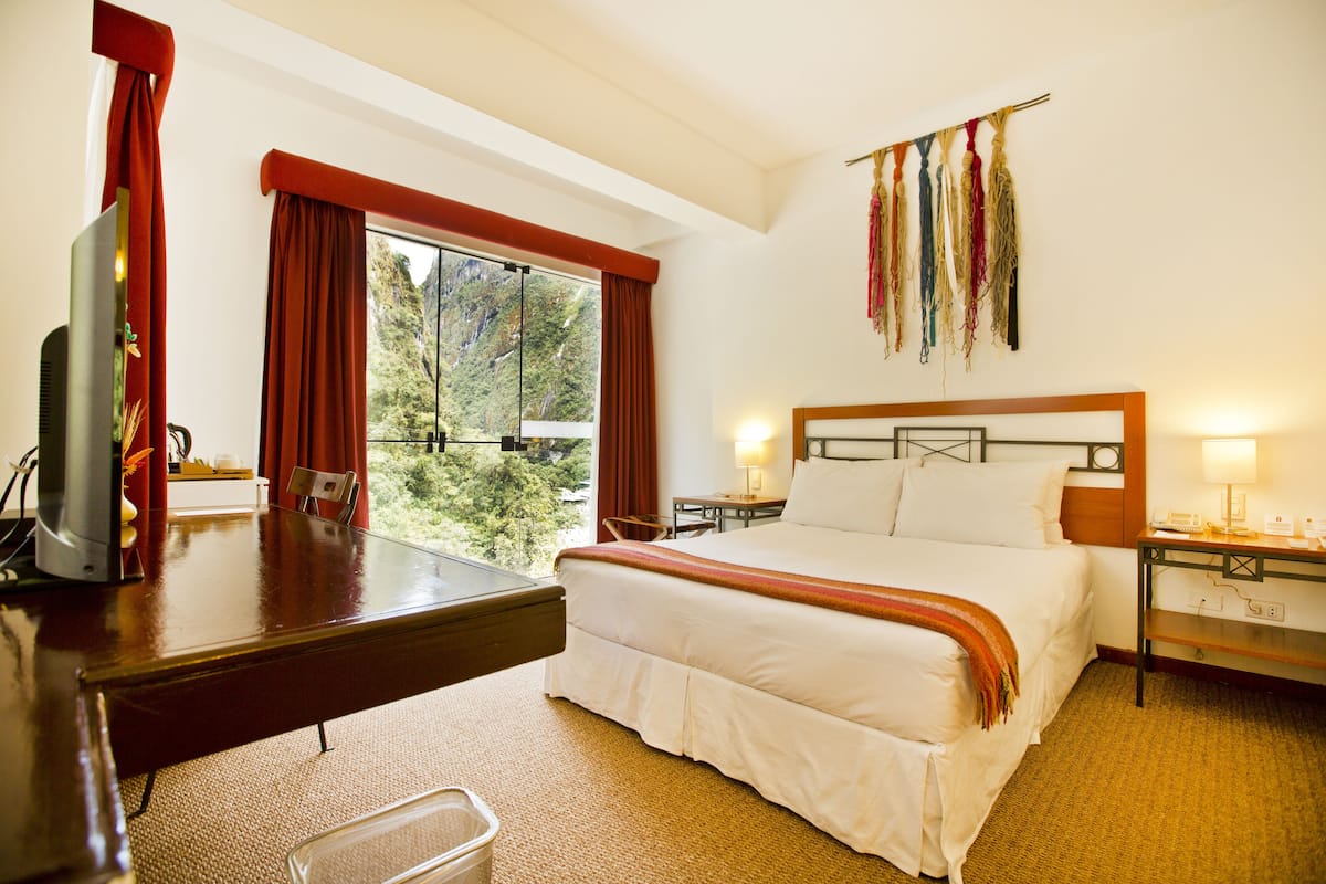 Superior Double Room | Hypo-allergenic bedding, in-room safe, desk, free WiFi