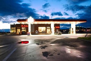 Exterior - Motel Express (Saint-Antonin)