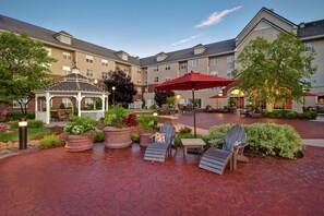 Terrace/patio - Homewood Suites by Hilton at The Waterfront (Wichita)