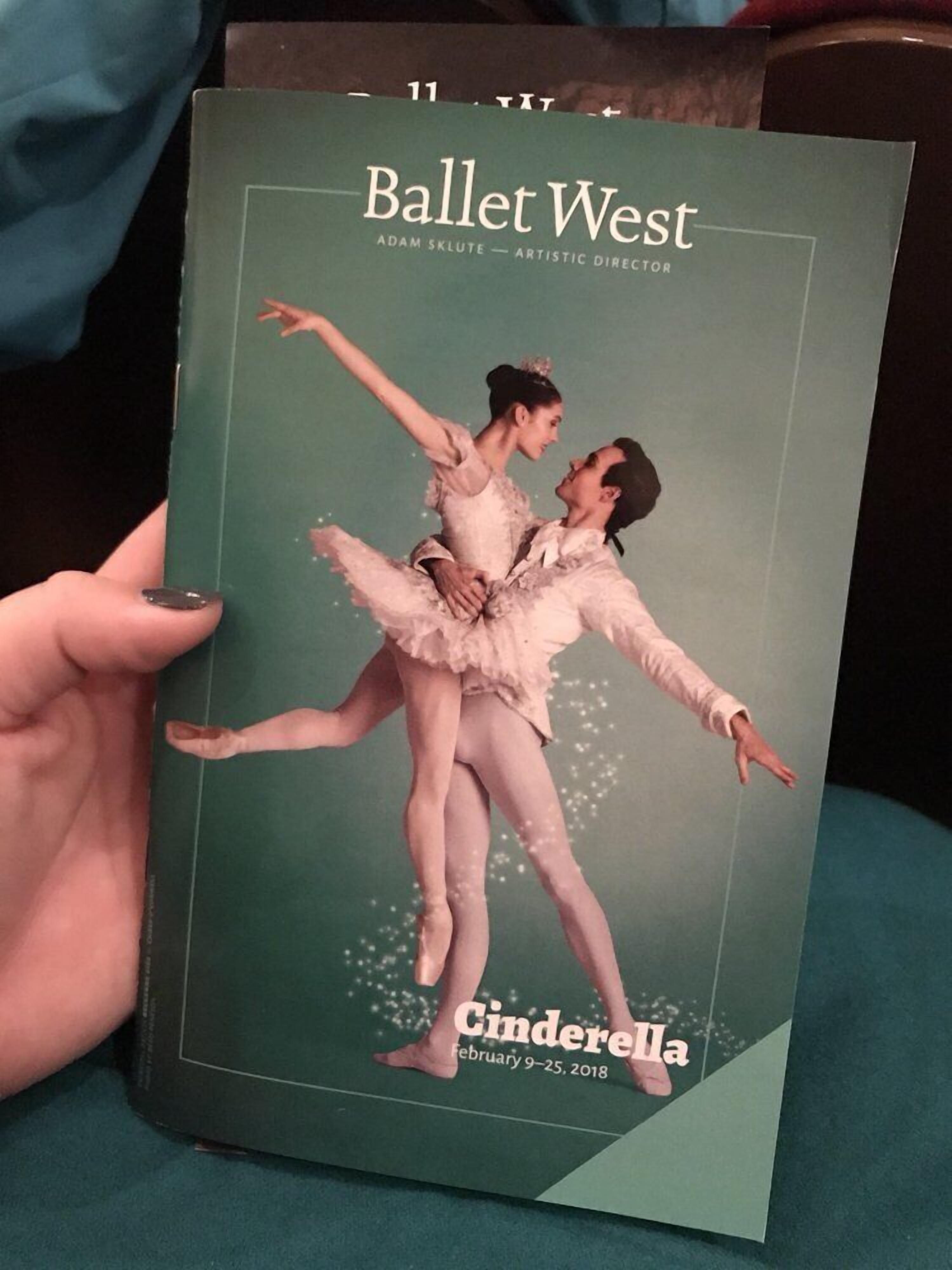 Un folleto de 'Ballet West' con 'Cenicienta', fechas del 9 al 25 de febrero de 2018.