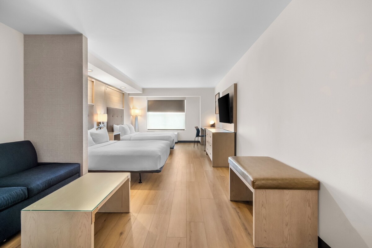 In-room safe, desk, laptop workspace, soundproofing