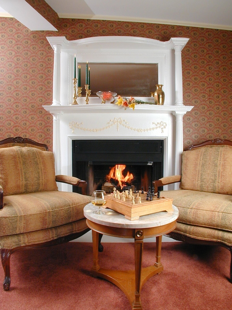 The Manor on Van Horn Estate by null