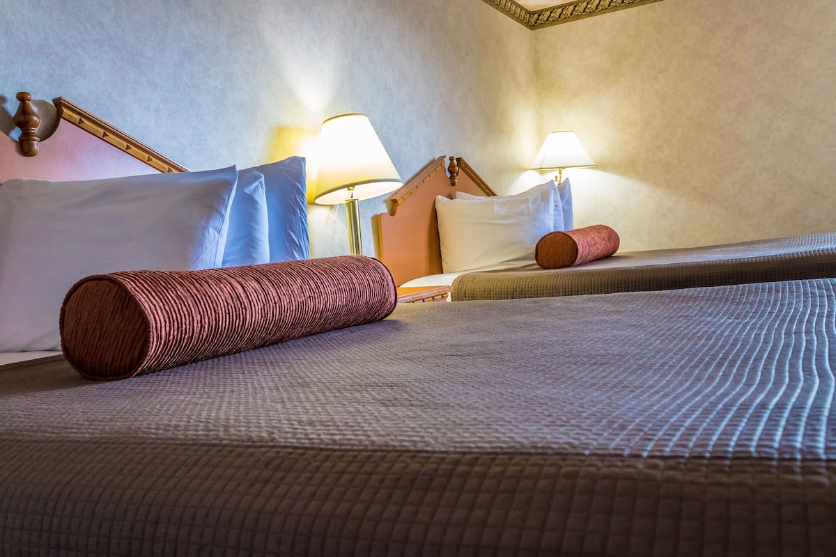 Standard Double Queen | Desk, iron/ironing board, free WiFi, bed sheets