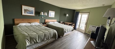 Deluxe Double Queen Room with Harbor View | Free WiFi, bed sheets