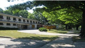 Unclassified image, 2 of 36, button - Budget Host Town Center Motel (Cincinnati)