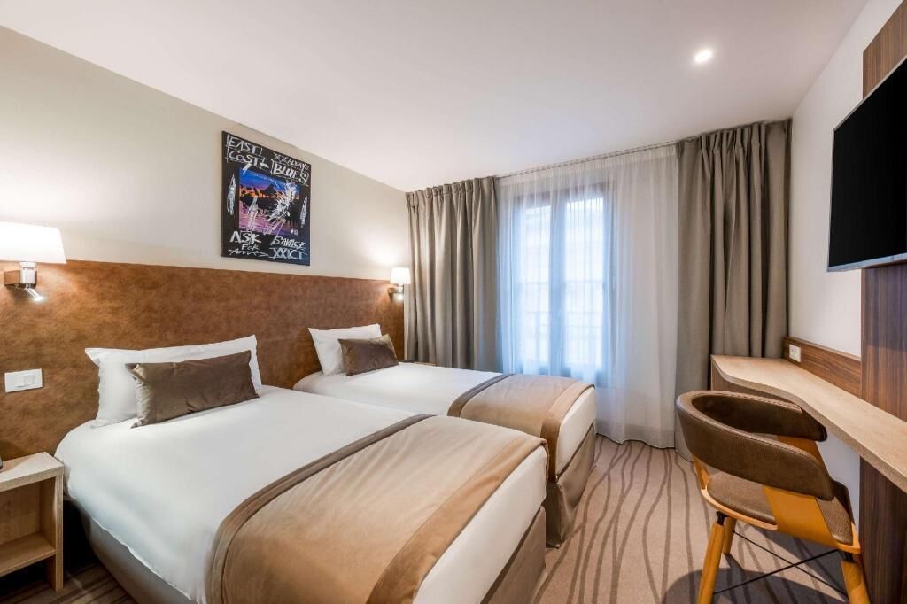 Premium bedding, minibar, in-room safe, soundproofing
