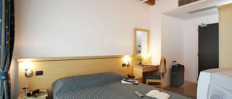 Classic Double Room | Down duvets, minibar, in-room safe, desk