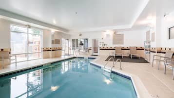 Piscine intérieure