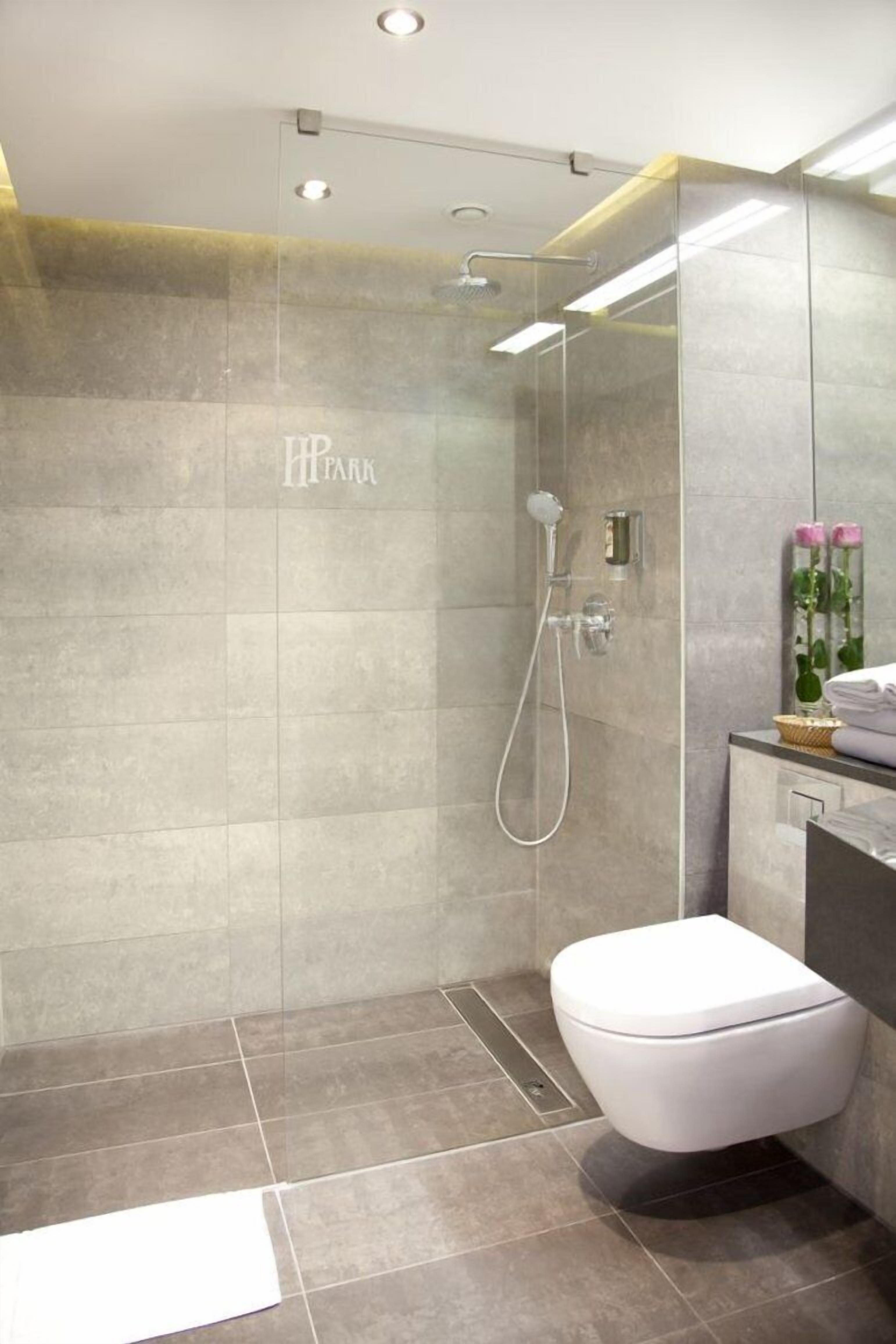 Hair dryer, towels