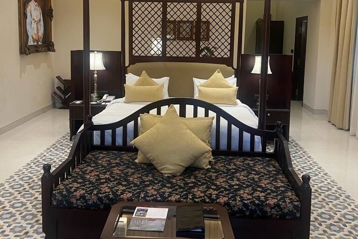 Royal Maharaja Suite with Jacuzzi and Balcony | Egyptian cotton sheets, premium bedding, memory foam beds, minibar