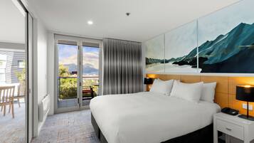 Premium bedding, in-room safe, desk, iron/ironing board