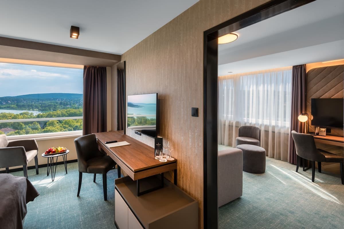 Panoramic Suite
