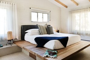 Premium bedding, in-room safe - Two Bunch Palms Spa Resort - Adults Only (Desert Hot Springs)