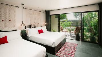 Premium bedding, in-room safe