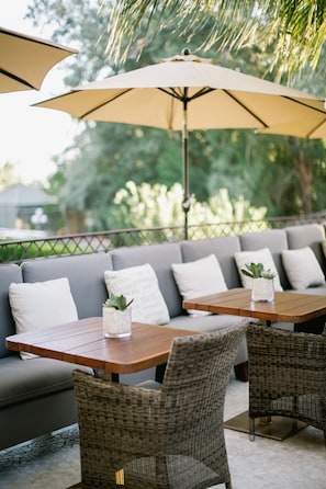 Breakfast, lunch, dinner and brunch served - Two Bunch Palms Spa Resort - Adults Only (Desert Hot Springs)