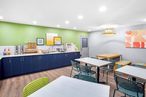 Déjeuner continental gratuit tous les jours