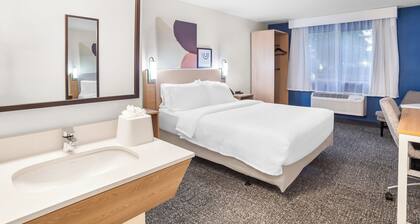 Spark by Hilton - Kent, Seattle