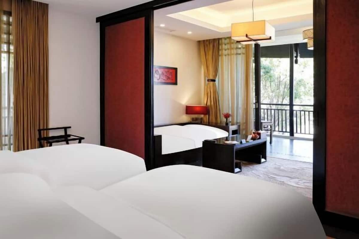 1 Schlafzimmer, hochwertige Bettwaren, Minibar, Zimmersafe