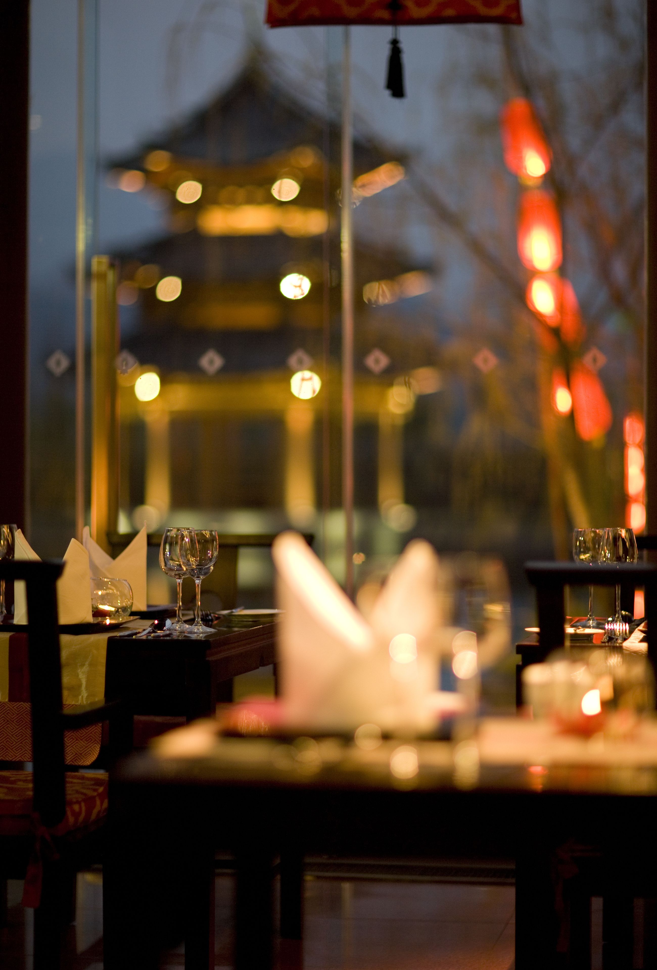 2 restaurants; breakfast, lunch, and dinner served