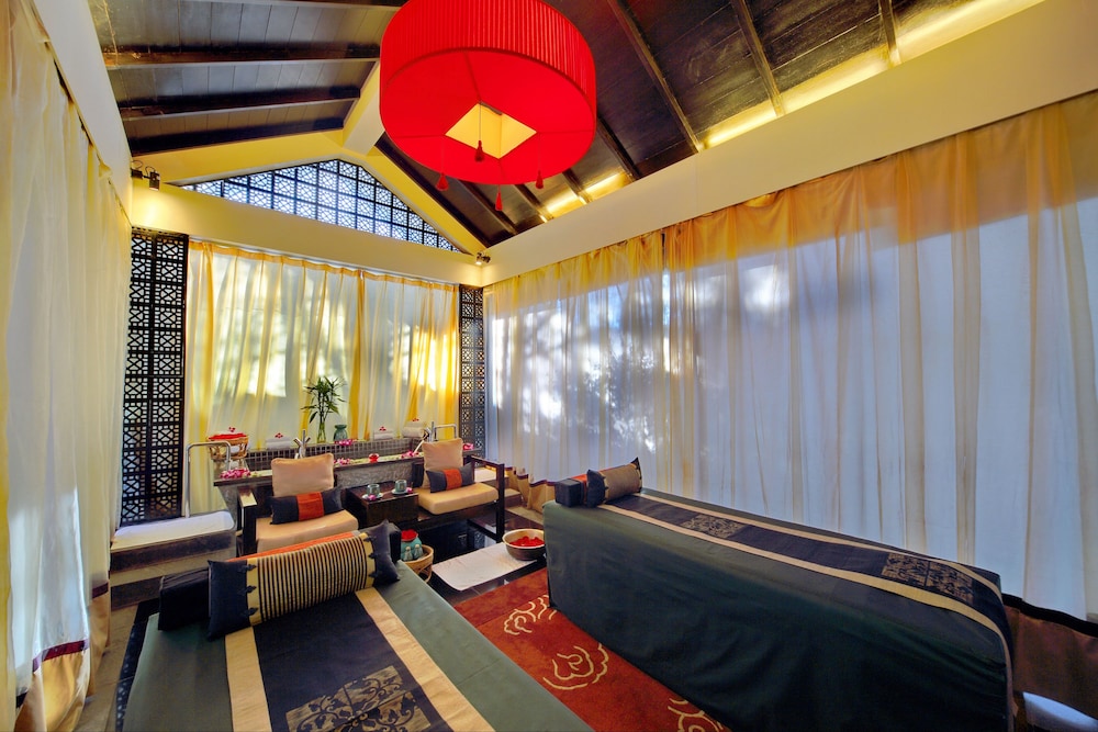 Banyan Tree Lijiang by null