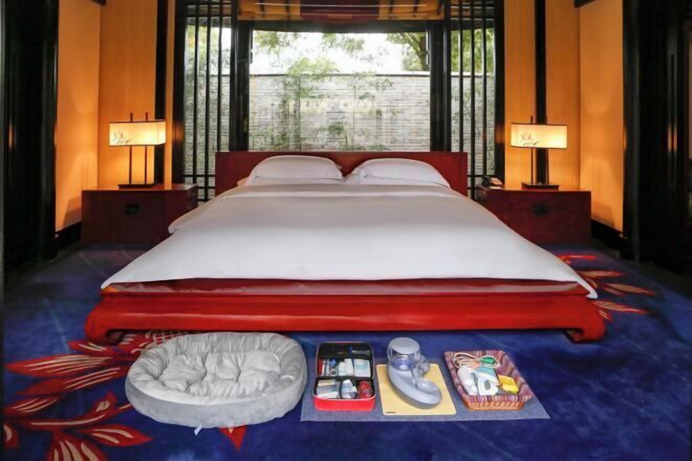 1 bedroom, premium bedding, minibar, in-room safe