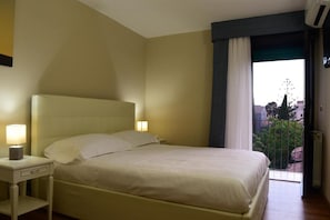 Double Room Single Use | Premium bedding, down comforters, minibar, in-room safe - Hotel Centrum (Catania)