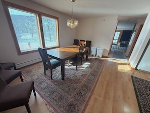 Deluxe Suite, 3 Bedrooms | Individually decorated, individually furnished, travel crib - Mountain Sports Inn (Killington)