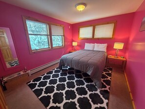 Deluxe Suite, 3 Bedrooms | Individually decorated, individually furnished, travel crib - Mountain Sports Inn (Killington)
