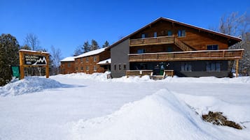 Individually decorated, individually furnished, free cribs/infant beds