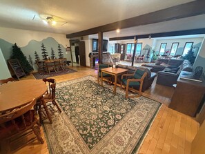 Lobby-Lounge