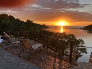 ที่อาบแดด