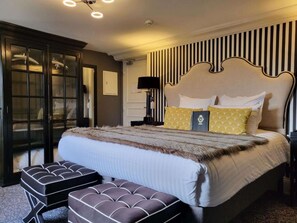 Premium bedding, desk, soundproofing, free WiFi - Hotel Vendome, BW Signature Collection (Vendome)