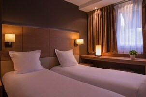 迷你吧、办公桌、隔音、免费 WiFi