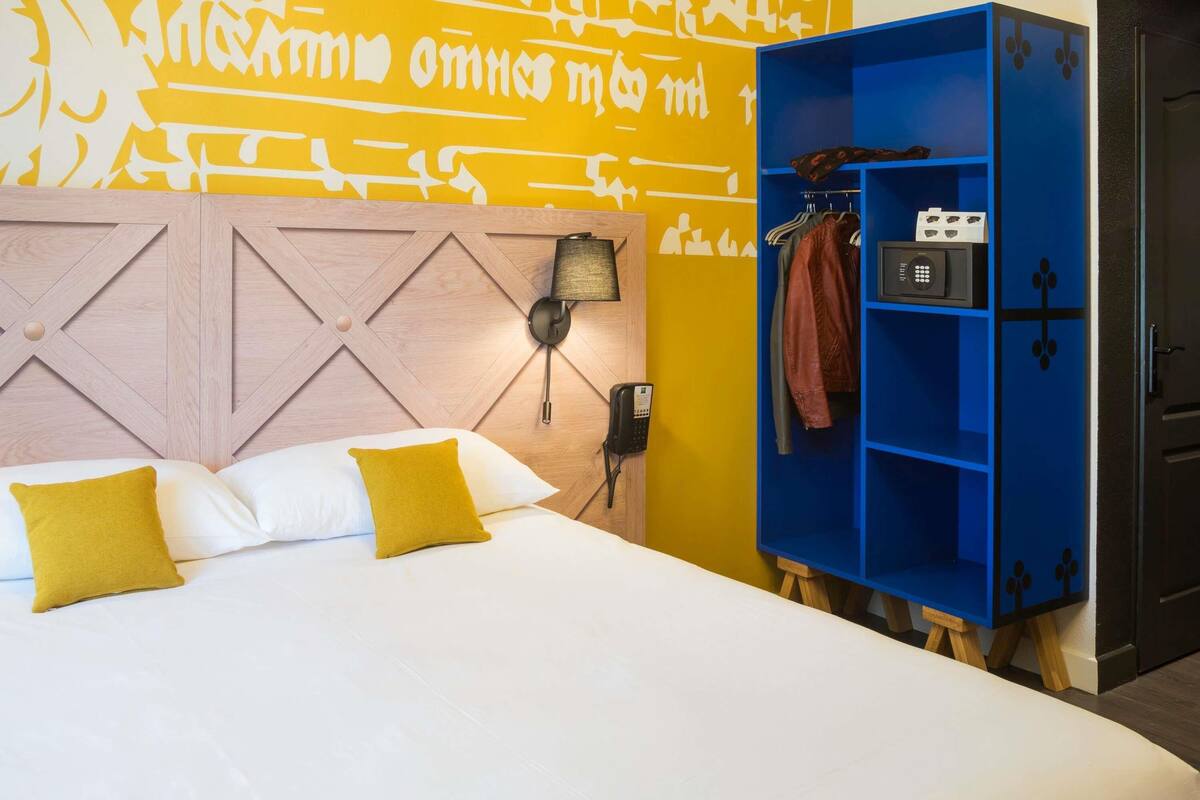 Standard Room, Multiple Beds | Premium bedding, in-room safe, laptop workspace, blackout drapes
