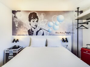 Standard Double Room, 1 Katil Kelamin (Double) | Peti besi dalam bilik, meja, langsir/tirai gelap terus, kalis bunyi 